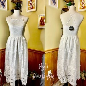 🌷Brand New halter eyelet dress fully embroidered can fit Sm up to M price firm!